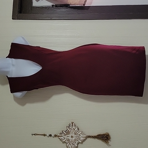 Lulu's Maroon dress - Picture 1 of 4